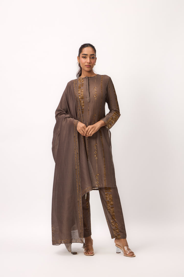 Watercolour Shami Stripe Print Kurta Set With Dupatta Wood Brown