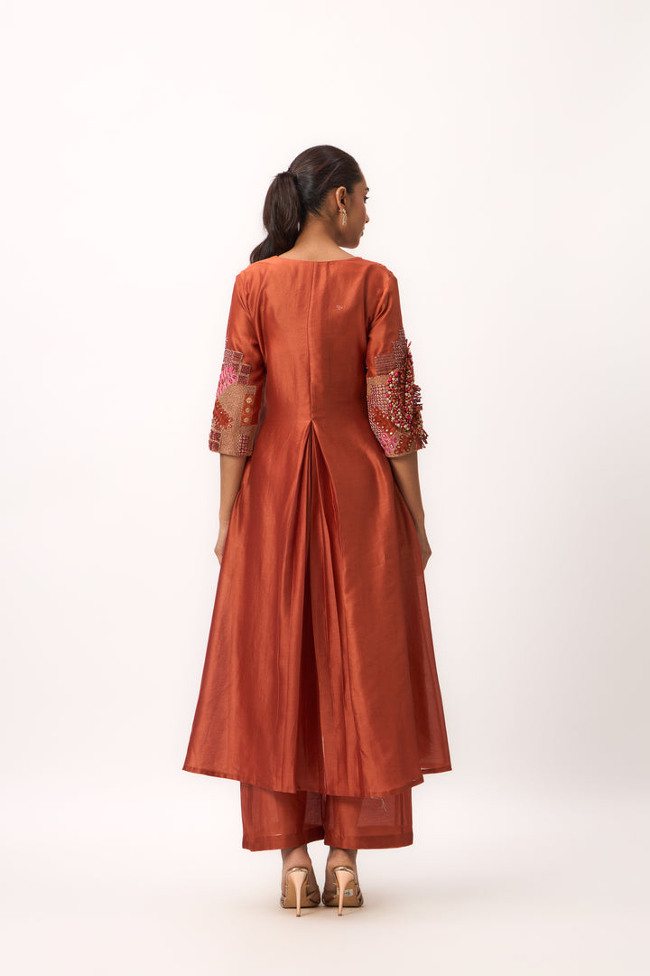 Shami Wispher Panelled Kurta Set With Dupatta Burnt Orange