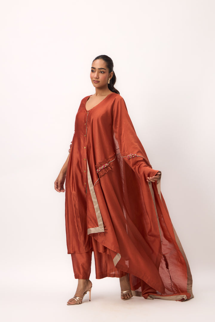 Shami Wispher Panelled Kurta Set With Dupatta Burnt Orange