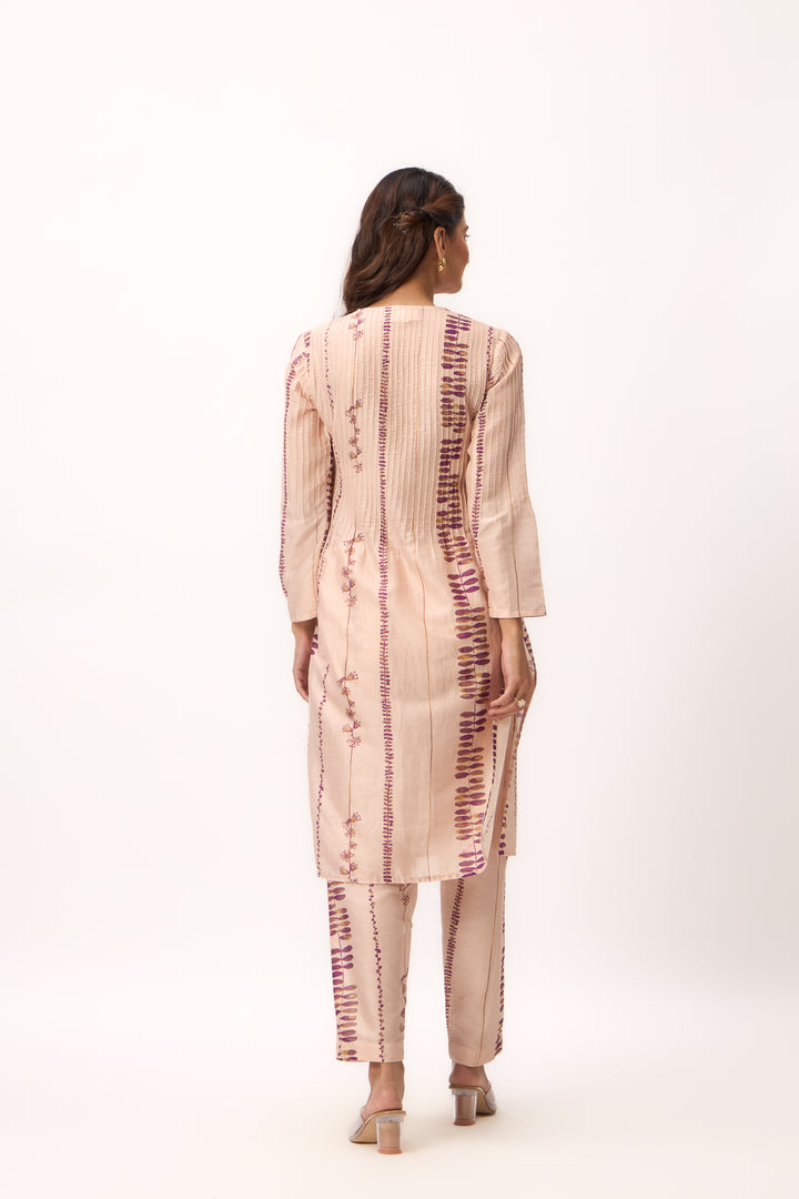Watercolour Shami Stripe Print Kurta Set With Dupatta Baby Pink