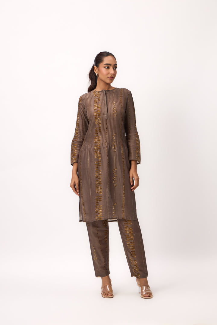 Watercolour Shami Stripe Print Kurta Set With Dupatta Wood Brown