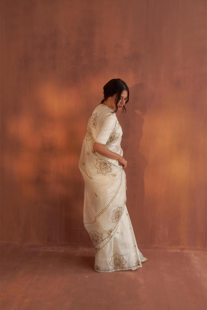 Vintage Ivory Tussar Saree with Gold Zardozi Embroidery and Paper Tussar blouse with Zari Embroidery