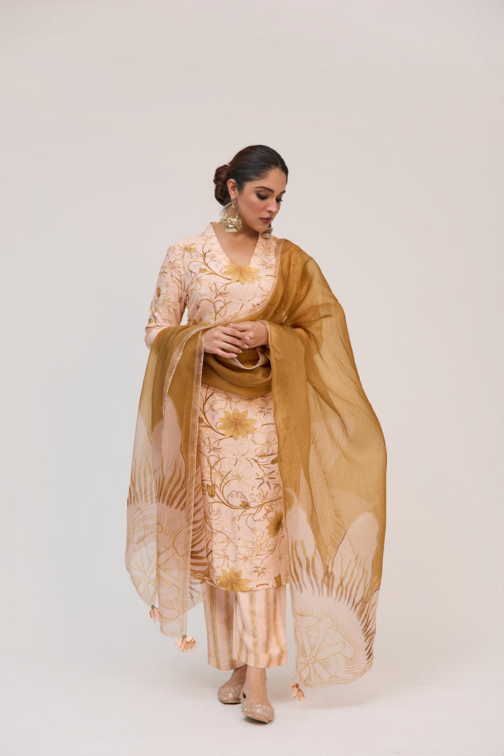 Krishna Kamal Kurta Set With Dupatta Soft Peach