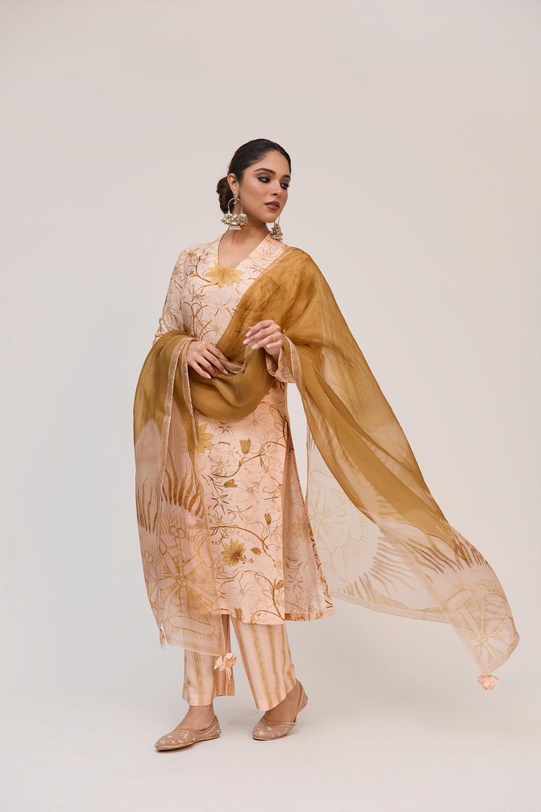 Krishna Kamal Kurta Set With Dupatta Soft Peach
