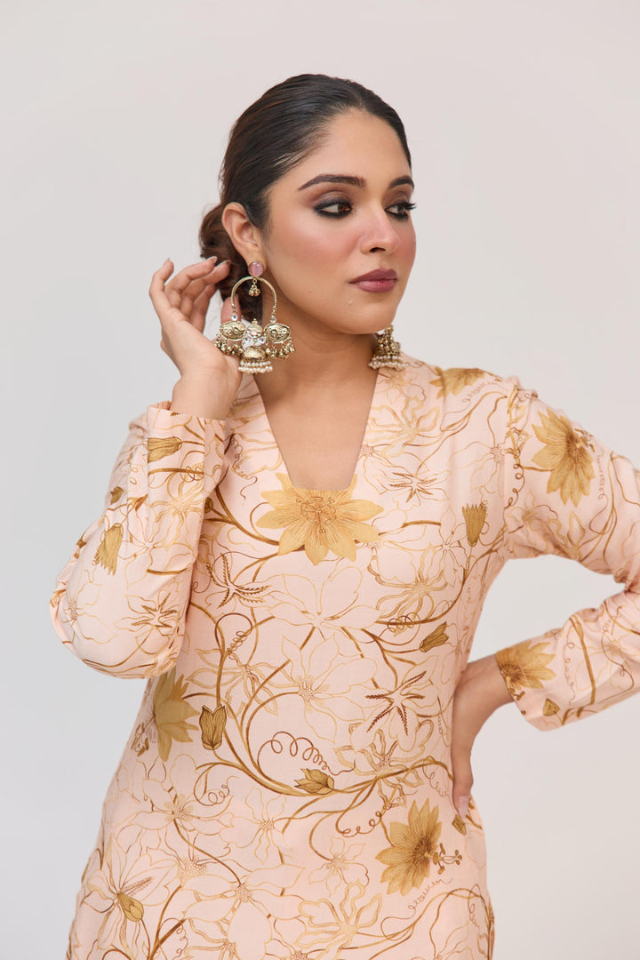 Krishna Kamal Kurta Set With Dupatta Soft Peach